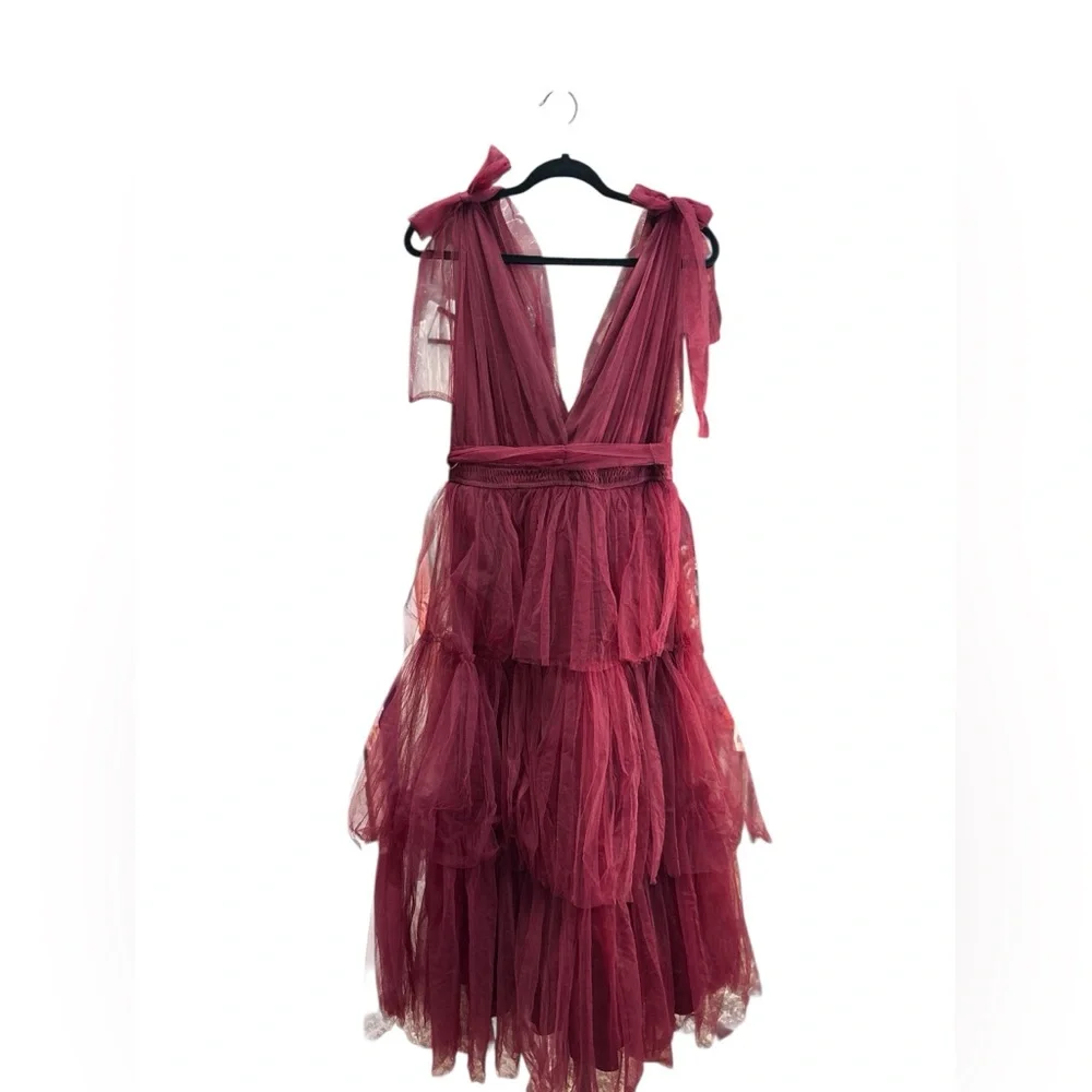 NWOT Lulu’s Flawless Arrival Burgundy Tulle Tiered Maxi Dress M $98 Medium - Picture 7 of 8